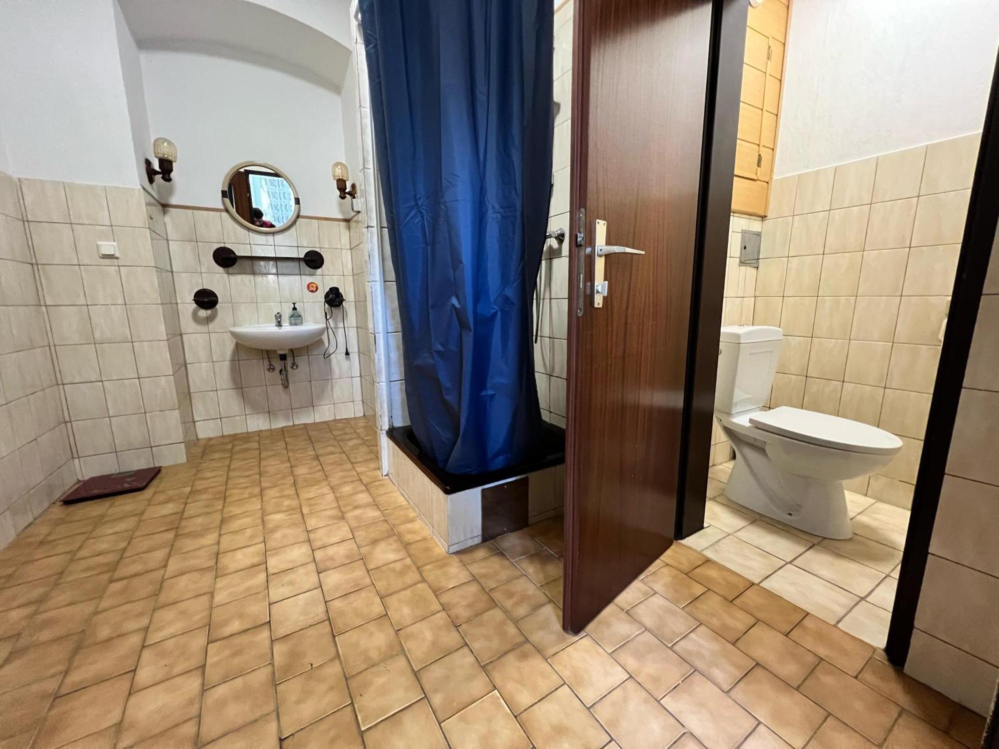 Welcoming 3br Shared Apt-near Bahnhof Meidling Apartament *